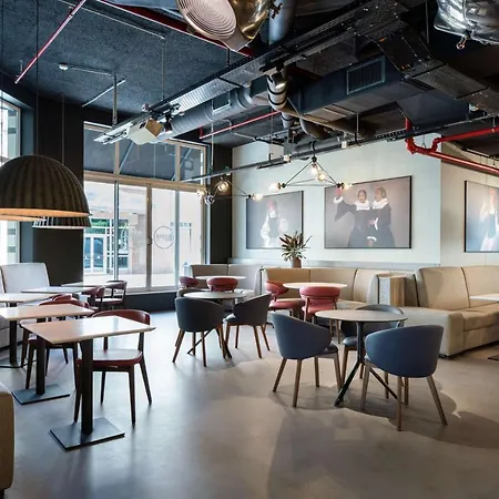 Radisson Red Brussels 4*